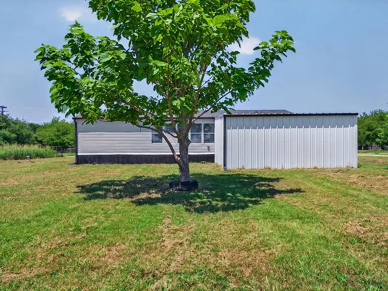 875 W Farm Road 71 — Photo 11