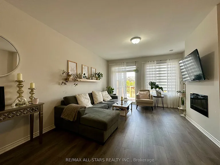 17 Lakewood Cres #3 — Photo 15