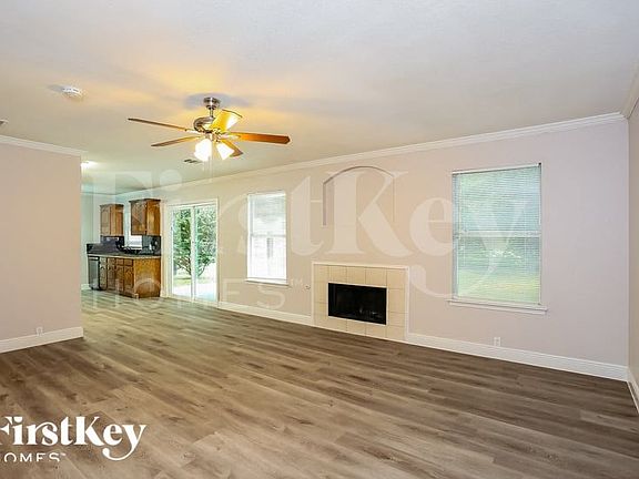 3rd image of 6756 Ambercrest Dr