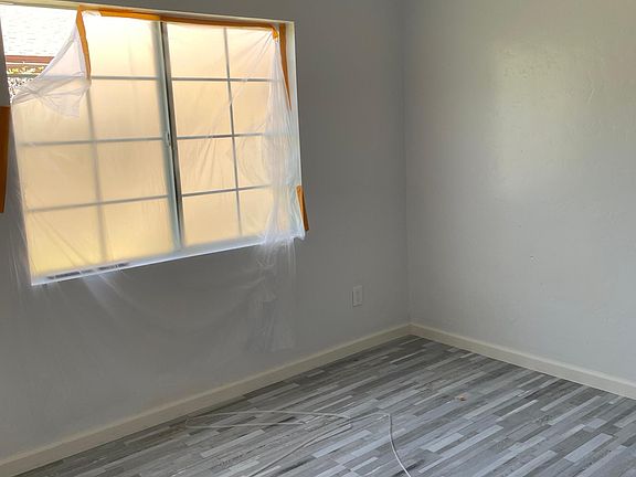 5th image of 426 Claydelle Ave #3