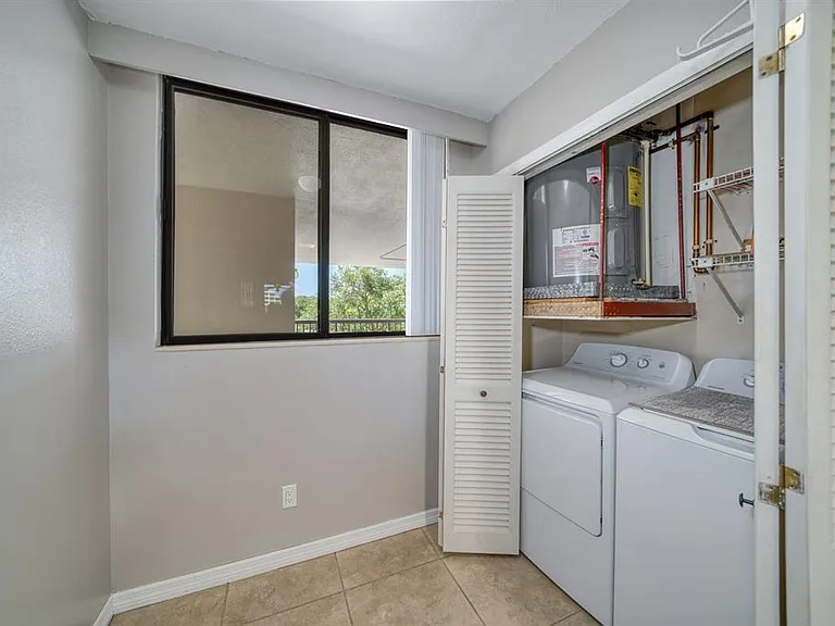 11730 Shipwatch Dr #305 — Photo 41