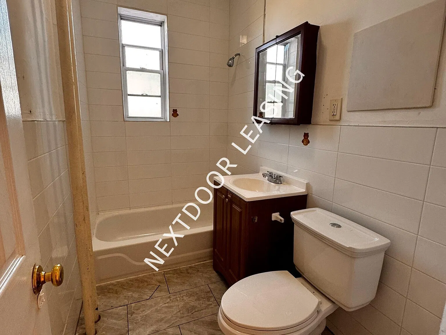 232 Bidwell Ave — Photo 2