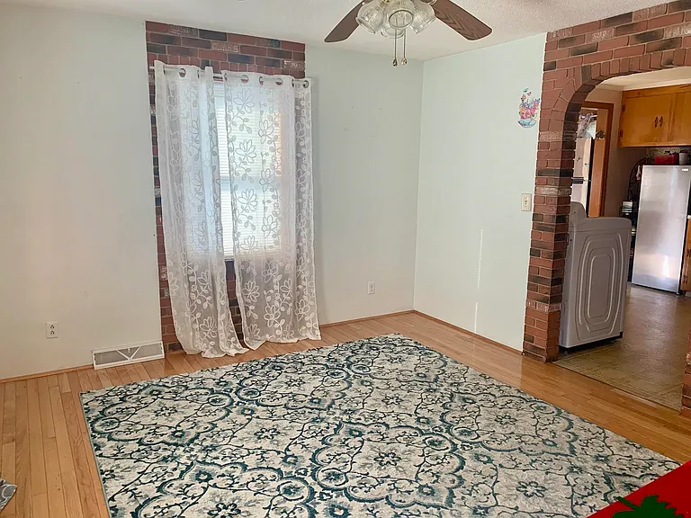 21 Barbara St — Photo 12