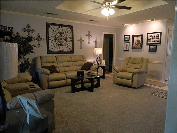 5th image of 911 Redman Ln