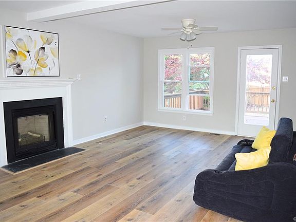 2nd image of 8108 Cypresstree Ln