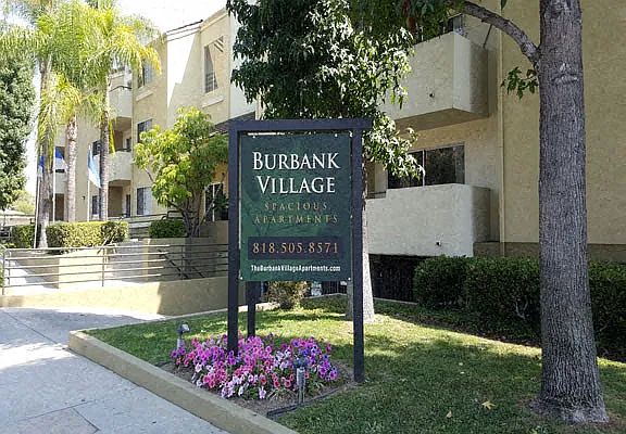 Burbank Village Apartments — Photo 21