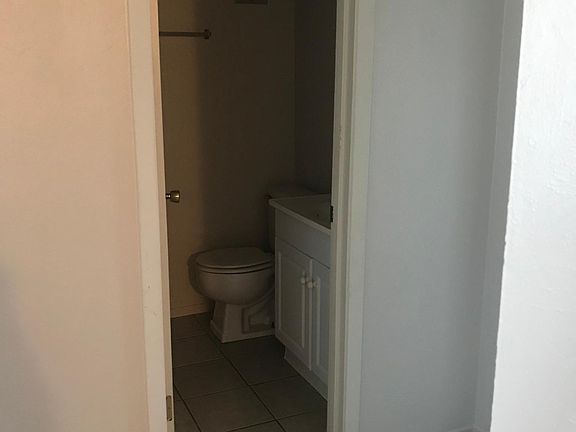 3rd image of 1905 W Morton St