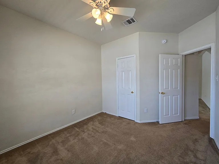 4604 Black Forest Ln — Photo 21