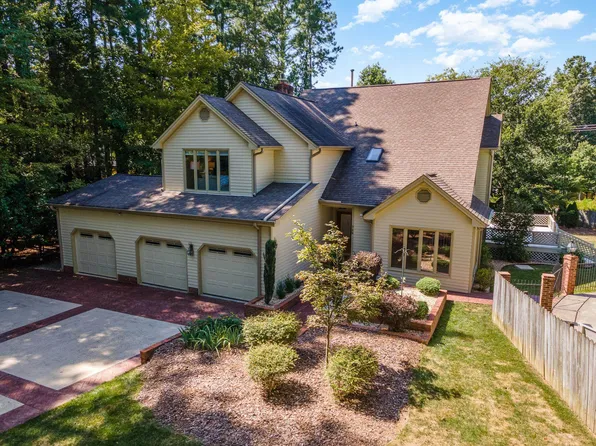 728 Malbay Ln, Raleigh, NC 27615