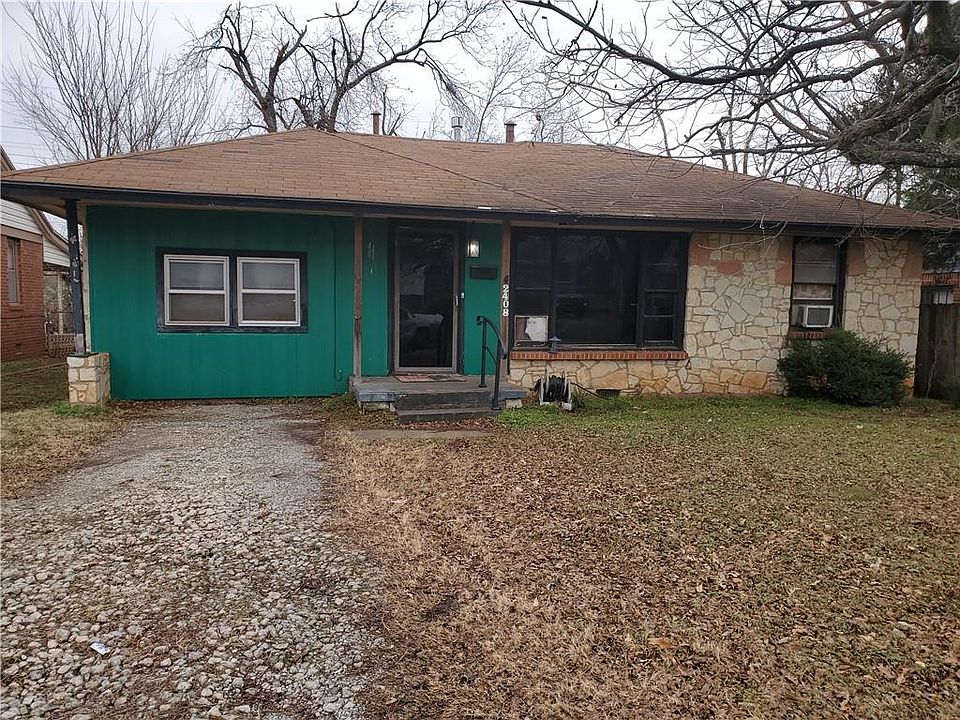 1st image of 2408 McCracken Dr