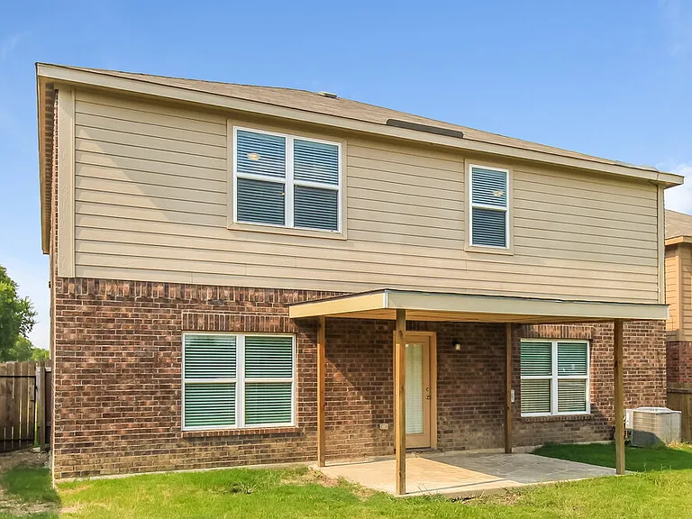 900 Princewood Dr — Photo 16