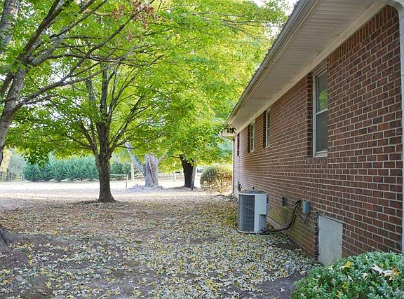 2nd image of 280 Venable Rd