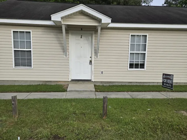 812 Royal St APT B, Florence, SC 29506