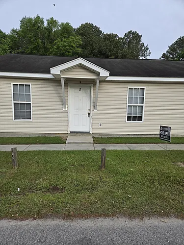 812 Royal St #B Photo 1