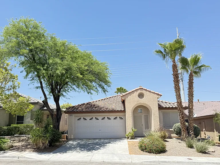 10724 Windrose Point Ave — Photo 2