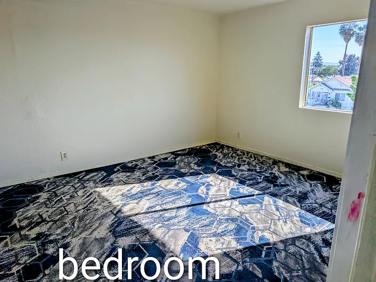 10023 Macarthur Blvd #8 — Photo 11