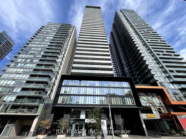 28 Wellesley St E, Toronto, ON
