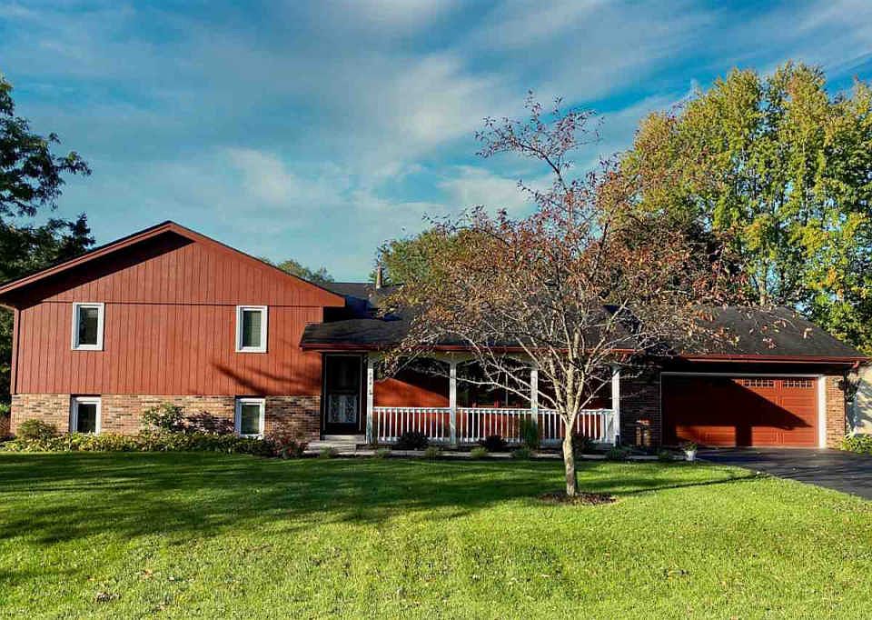 1st image of 128 Sandhurst Dr