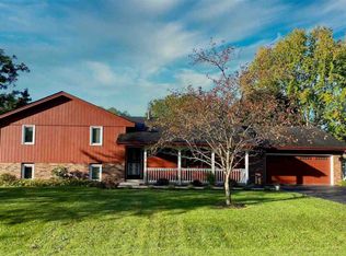 128 Sandhurst Dr, Rockton, IL 61072