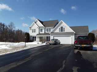 7021 Ontario Center Rd, Ontario, NY 14519