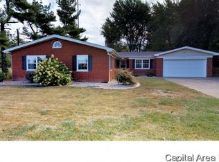 2 Golf Rd, Springfield, IL 62704