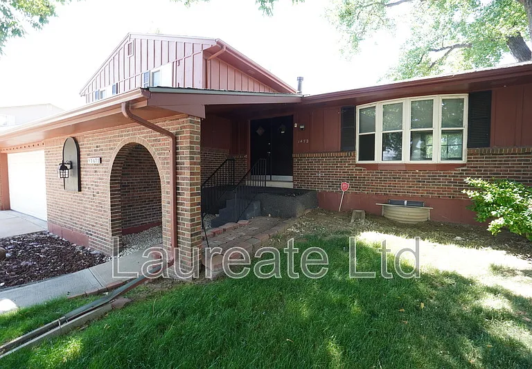 1472 W Geddes Ave — Photo 2