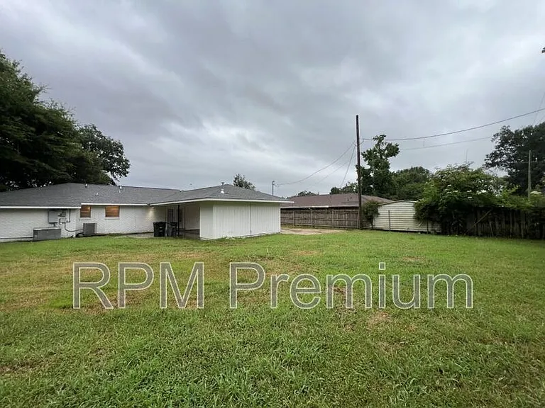 464 Wilton Dr — Photo 41