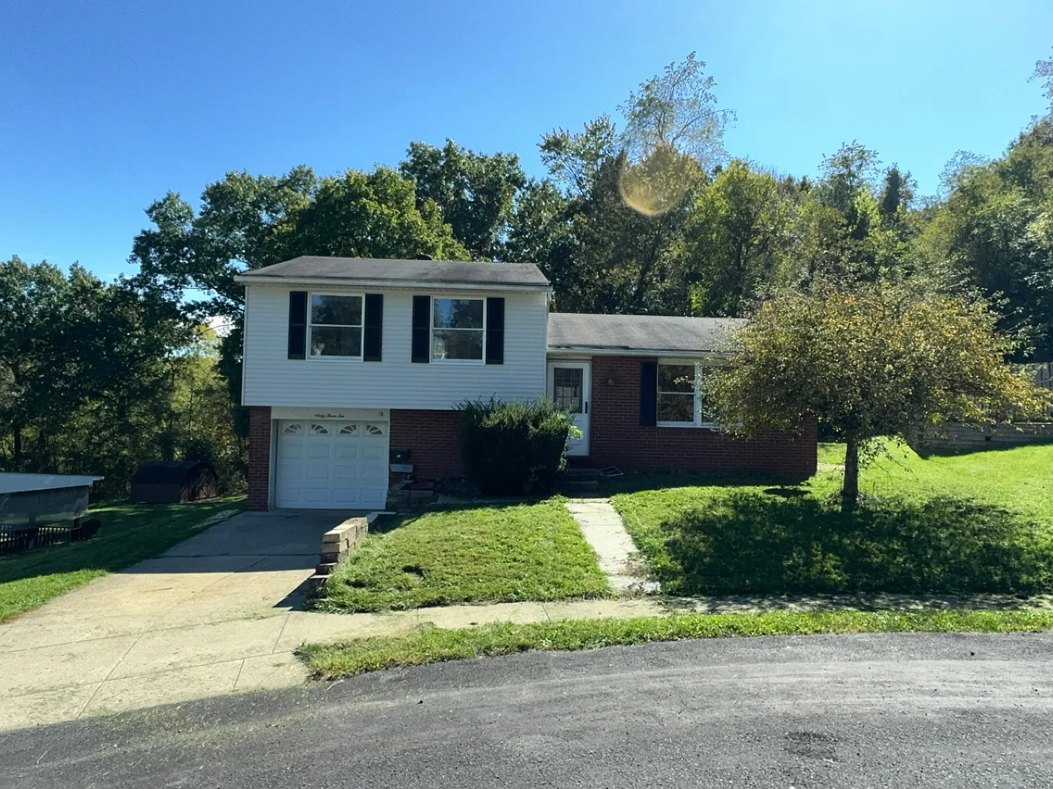 3 bed, 2400 sqft, $1,750 — Photo 1