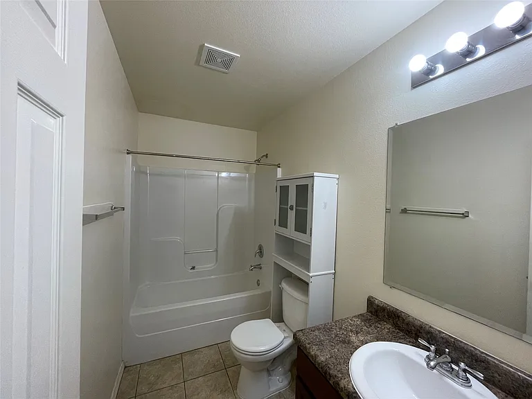 3518 E Hudson St — Photo 7