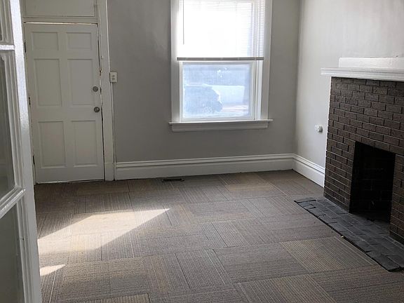 2nd image of 4247 Iowa Ave Floor 1