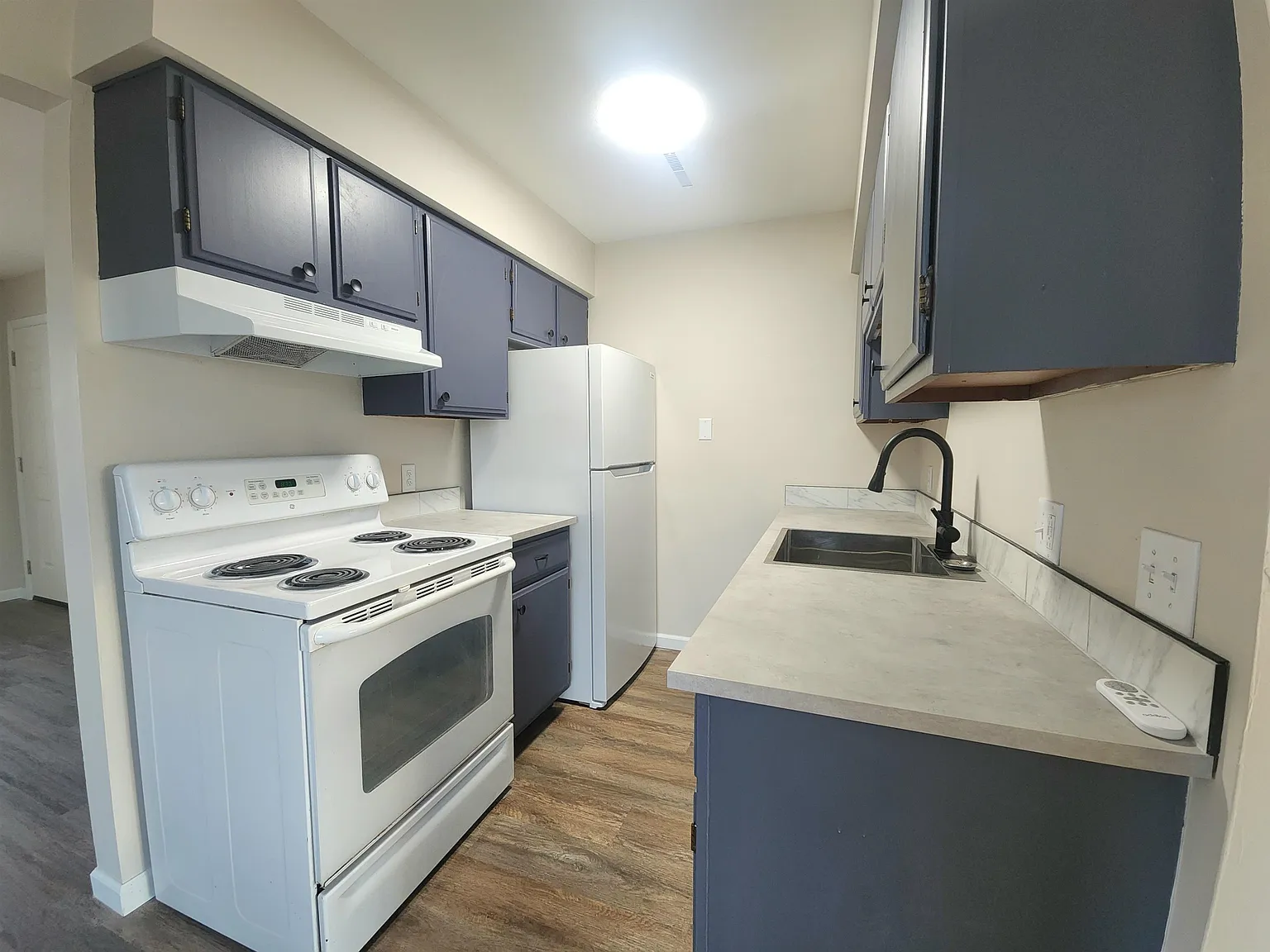 2 bed, 1.0 bath, 650 sqft, $950 — Photo 4