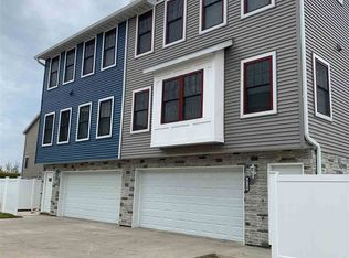 4708 Jack Dr, Bettendorf, IA 52722