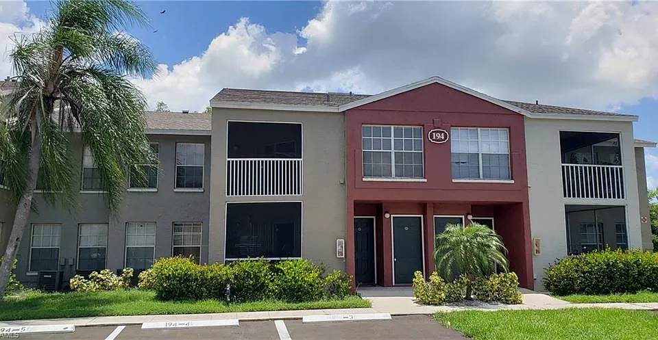 194 Santa Clara Dr #3