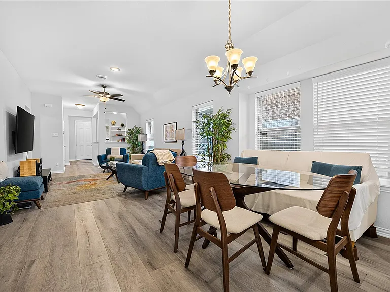12823 Silverbank Run Dr — Photo 8