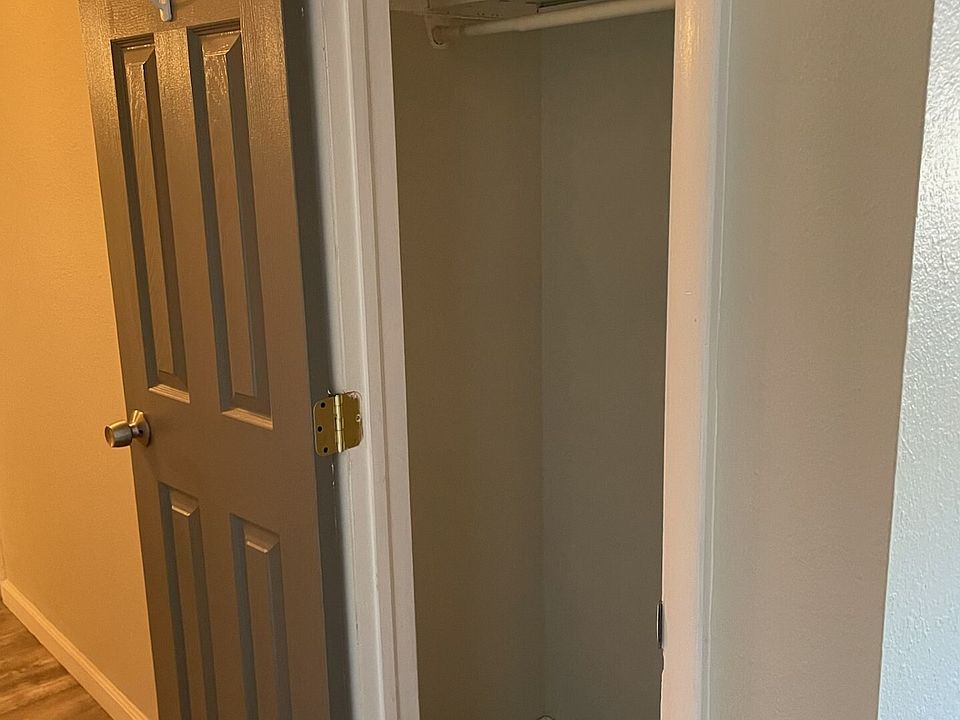 1st image of 3620 Verde Dr APT 304