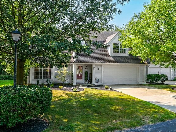 3rd image of 9639 E Idlewood Dr