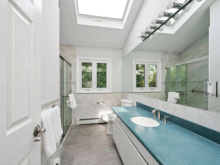 542 Montauk Hwy — Photo 18