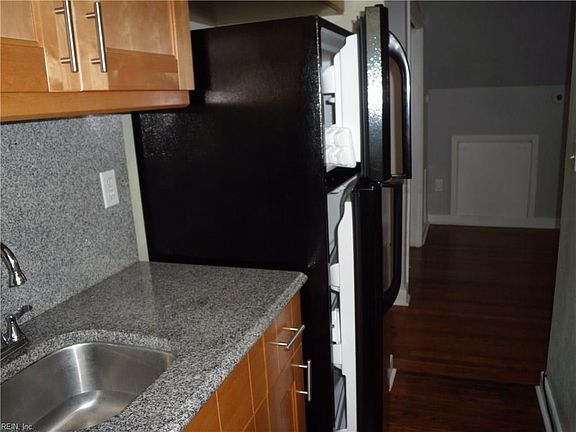 5th image of 9420 Peachtree St #B