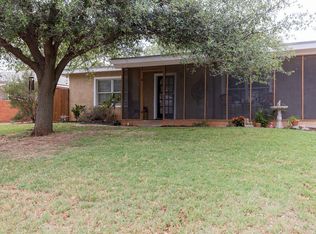 1613 San Carlos St, Sweetwater, TX 79556