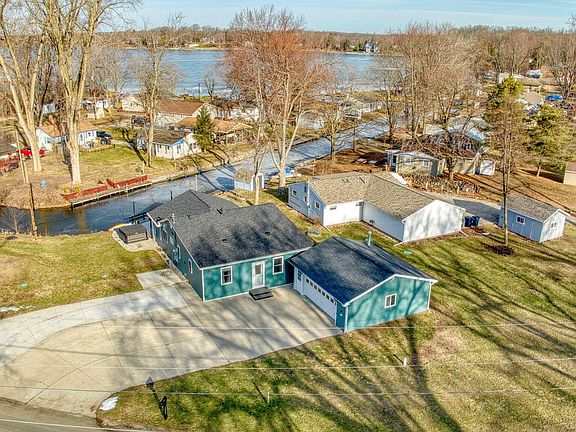 2nd image of 10902 Devils Lake Hwy