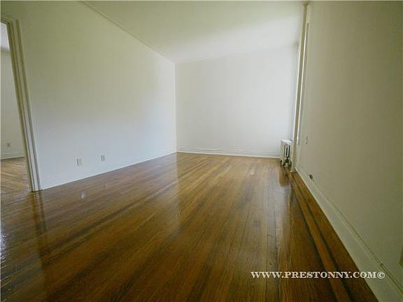 2nd image of 2586 44th St #D3