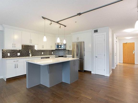 5th image of 8535 E Bonaventure Dr SE #239