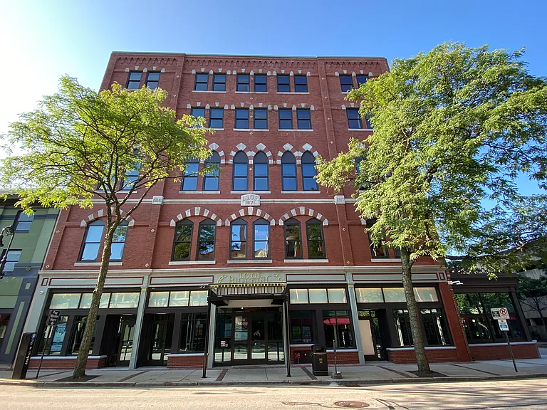 Red Oak at 83 Hanover Street — Photo 2