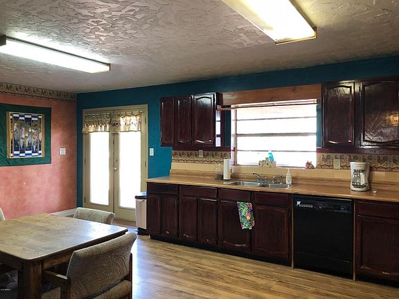 5th image of 49929 W Gail Ln