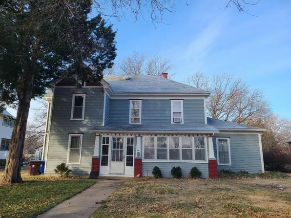 411 N Main St, Lindsborg, KS 67456