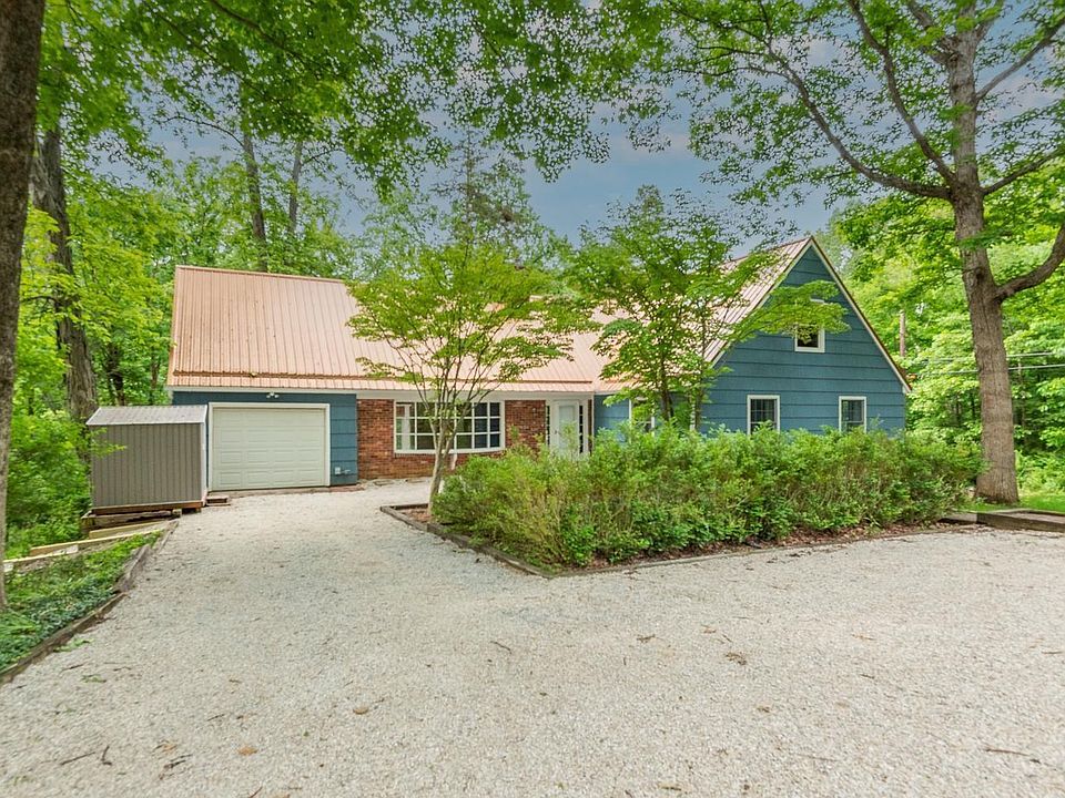 1st image of 390 S Lori Ln
