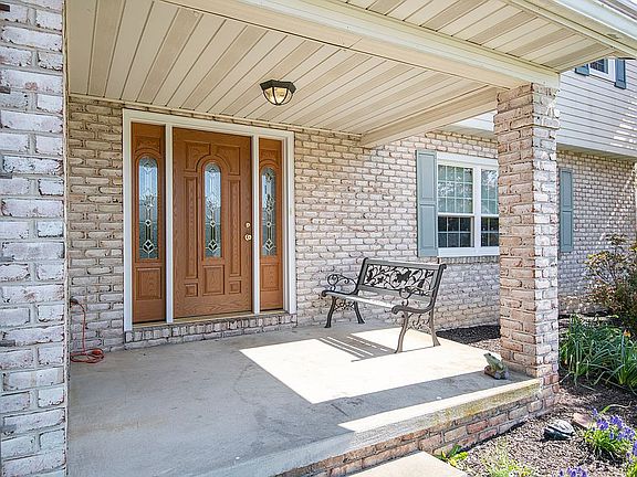 4th image of 717 Chambers Rd