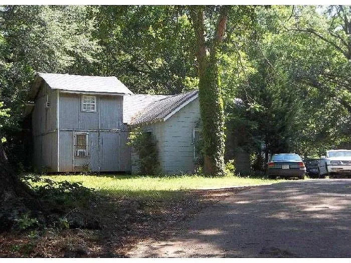 2030 Flat Shoals Rd photo 1