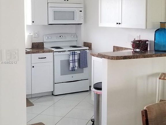 4th image of 2593 Dudley Dr W APT B