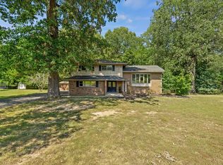 664 Country Club Ln, Madisonville, KY 42431
